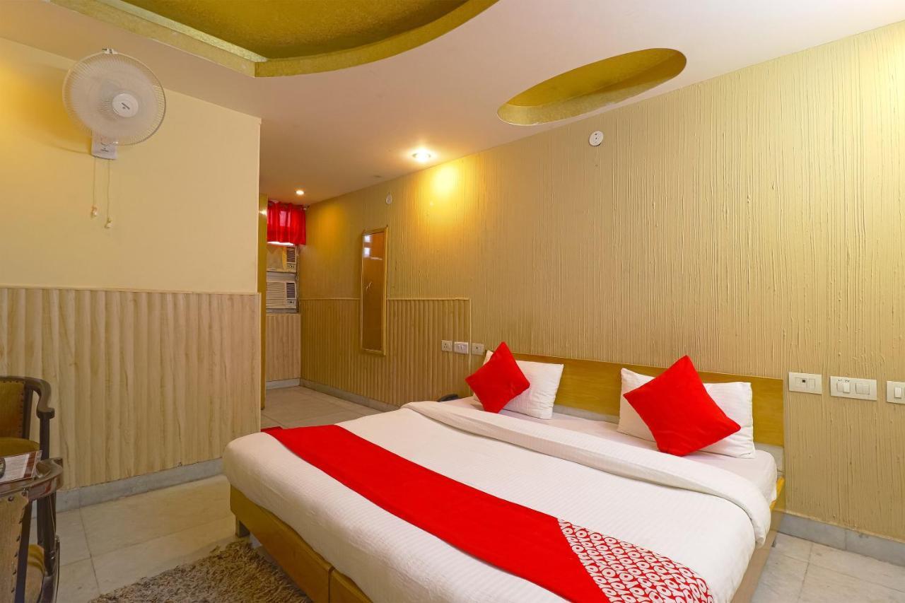 Oyo 834 Shree Balaji Hotel Faridabad Exteriör bild