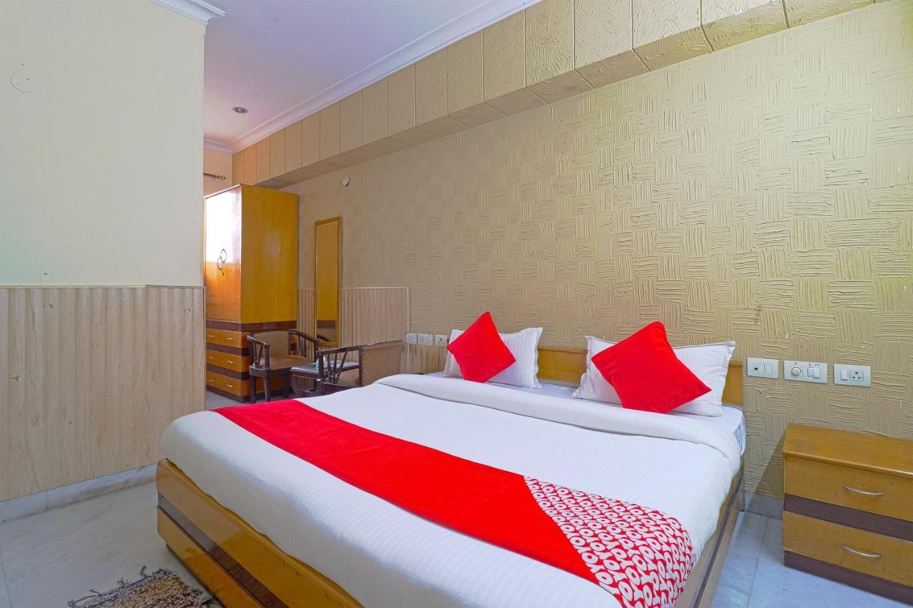 Oyo 834 Shree Balaji Hotel Faridabad Exteriör bild