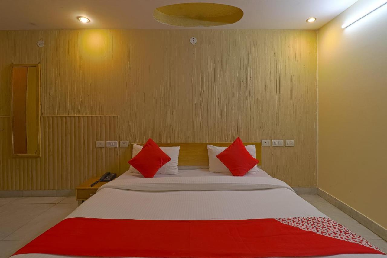 Oyo 834 Shree Balaji Hotel Faridabad Exteriör bild