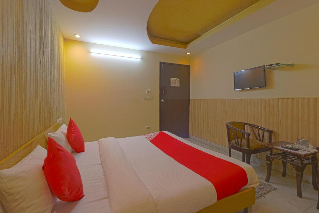 Oyo 834 Shree Balaji Hotel Faridabad Exteriör bild