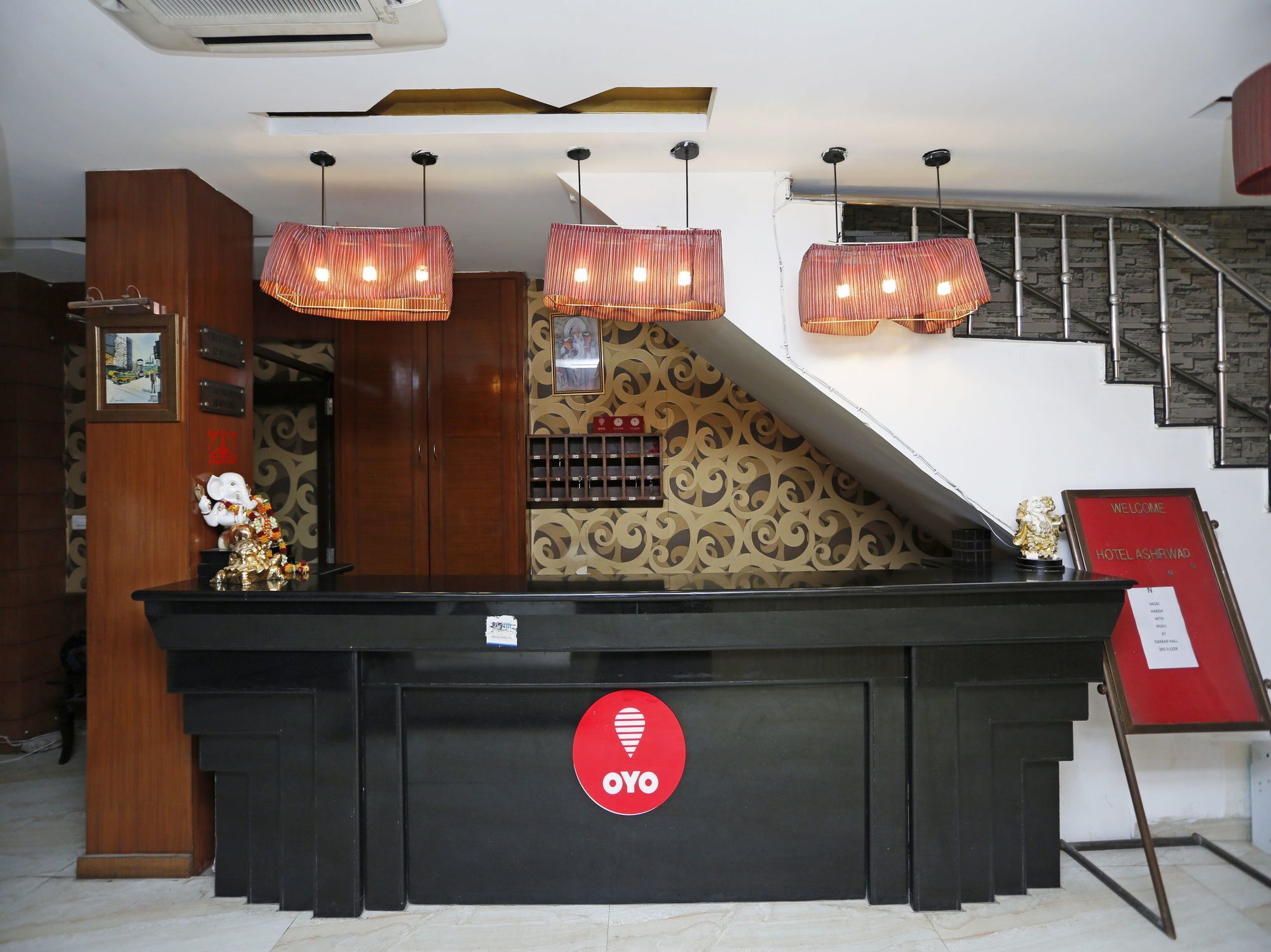 Oyo 834 Shree Balaji Hotel Faridabad Exteriör bild